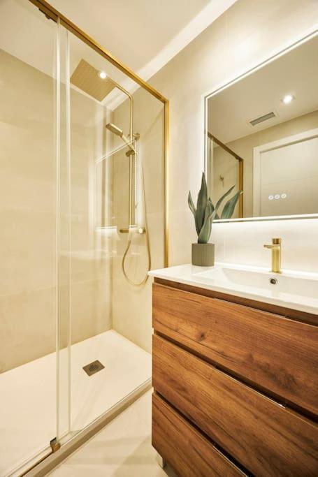 Gran Via Style Apartment Madrid Bagian luar foto