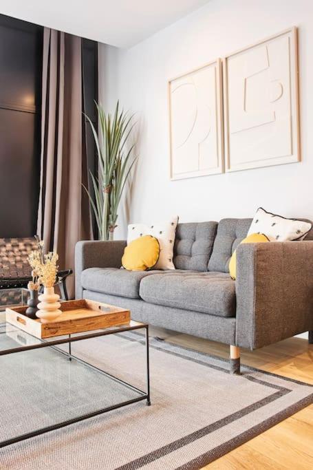 Gran Via Style Apartment Madrid Bagian luar foto